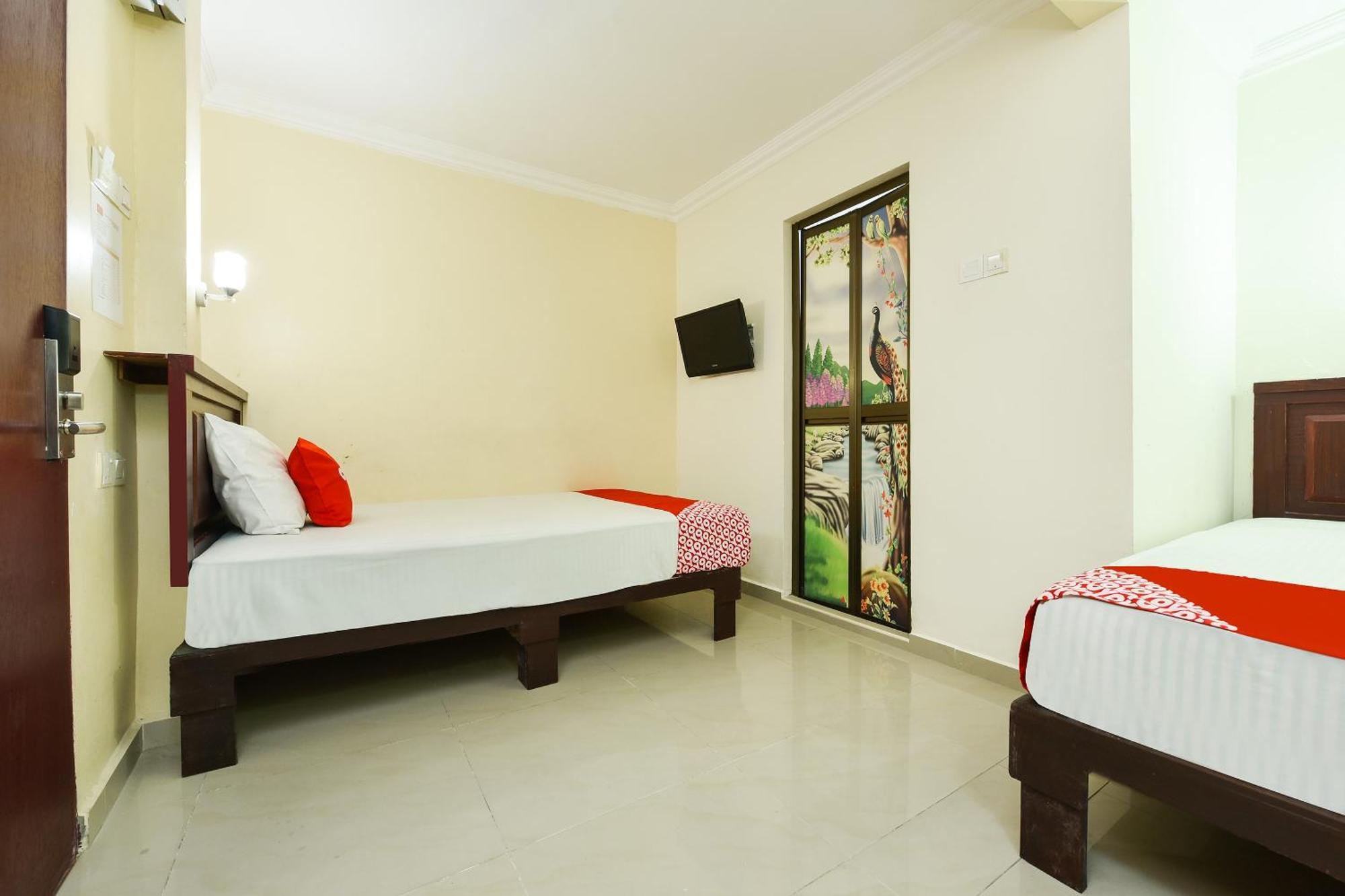 Super Oyo 90562 J Hotel Pj Petaling Jaya Ngoại thất bức ảnh