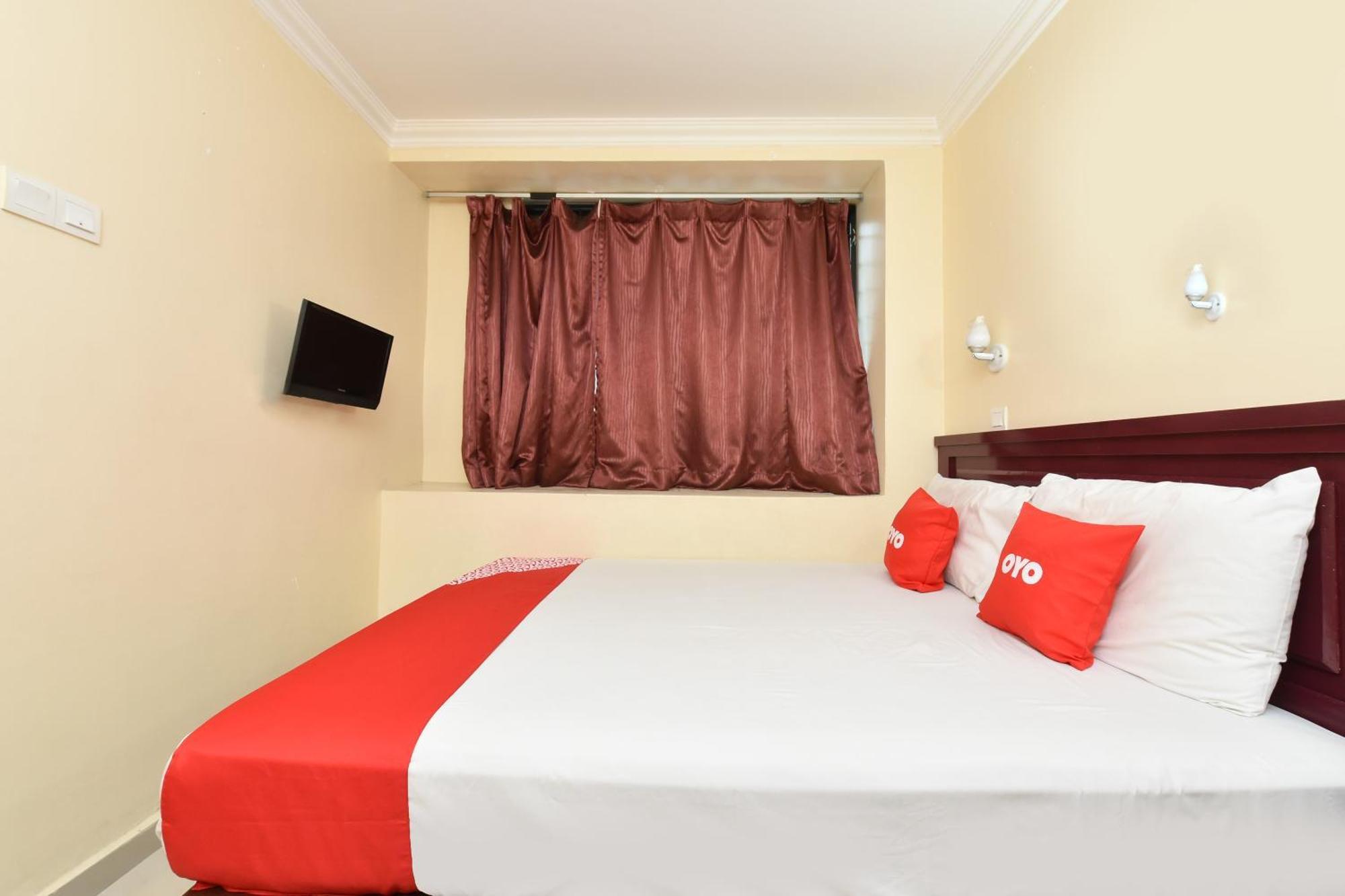 Super Oyo 90562 J Hotel Pj Petaling Jaya Ngoại thất bức ảnh