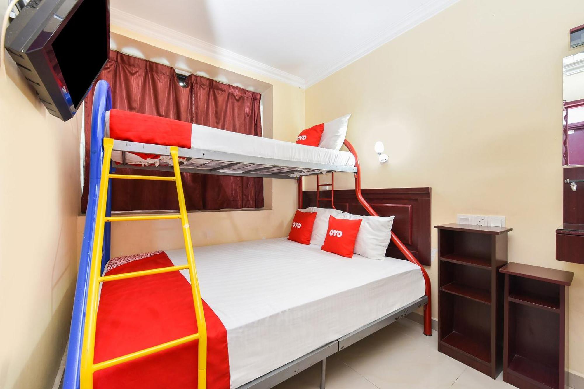 Super Oyo 90562 J Hotel Pj Petaling Jaya Ngoại thất bức ảnh