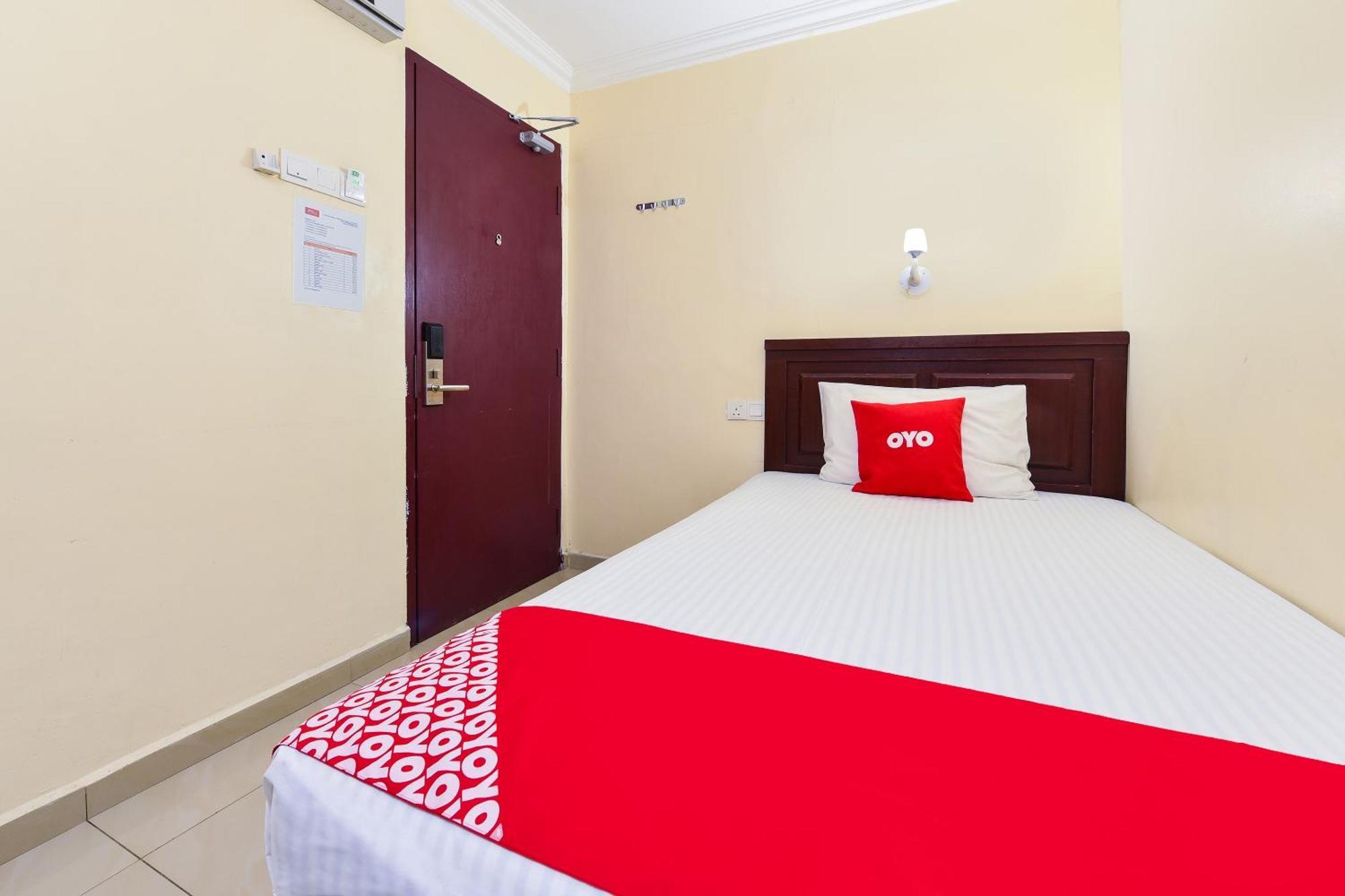 Super Oyo 90562 J Hotel Pj Petaling Jaya Ngoại thất bức ảnh